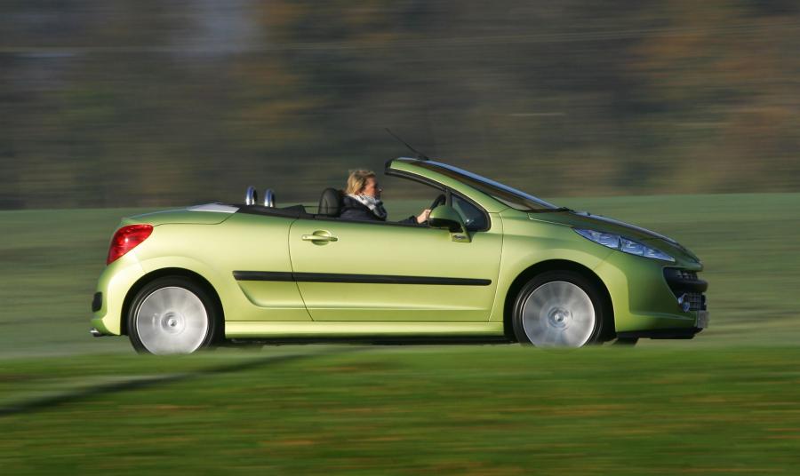  Peugeot 207 CC 2007 года  (фото 25 из 72)